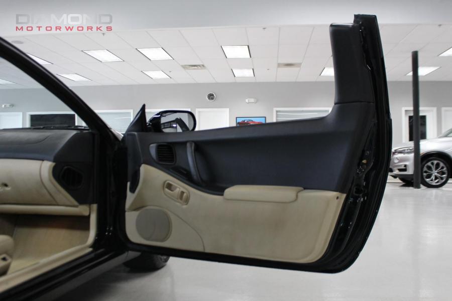 Детали интерьера Nissan 300ZX Convertible 1994 года  (фото 43 из 66)